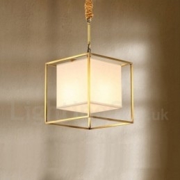 Eenvoudige, rustieke, retro vintage hanglamp van puur messing met stoffen kap
