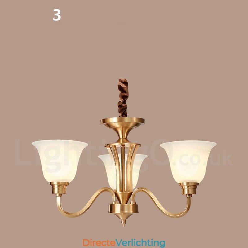 Grote luxe rustieke retro vintage kroonluchter van massief messing met glazen kappen van puur messing