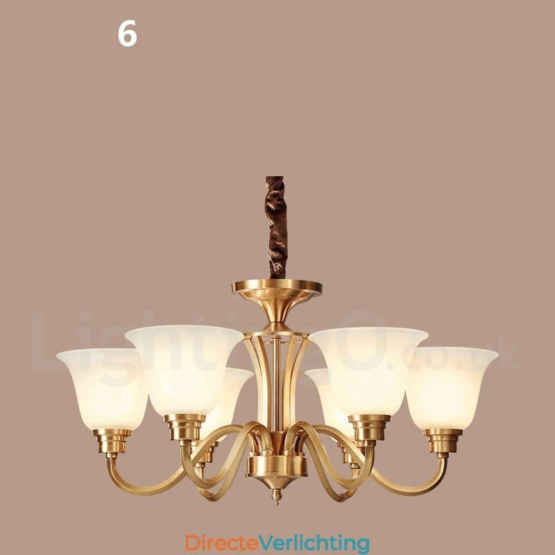 Grote luxe rustieke retro vintage kroonluchter van massief messing met glazen kappen van puur messing