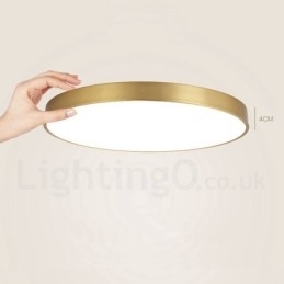 Ultradunne 100% messing ronde dimbare moderne eigentijdse Scandinavische stijl plafondlampen van messing met acryl kap. Kan ook als wandlamp worden gebruikt.