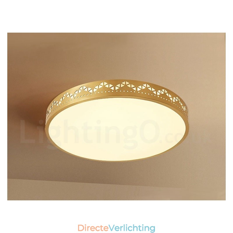 Ronde, moderne, eigentijdse, Scandinavische stijl plafondlamp van puur messing met acryl kap