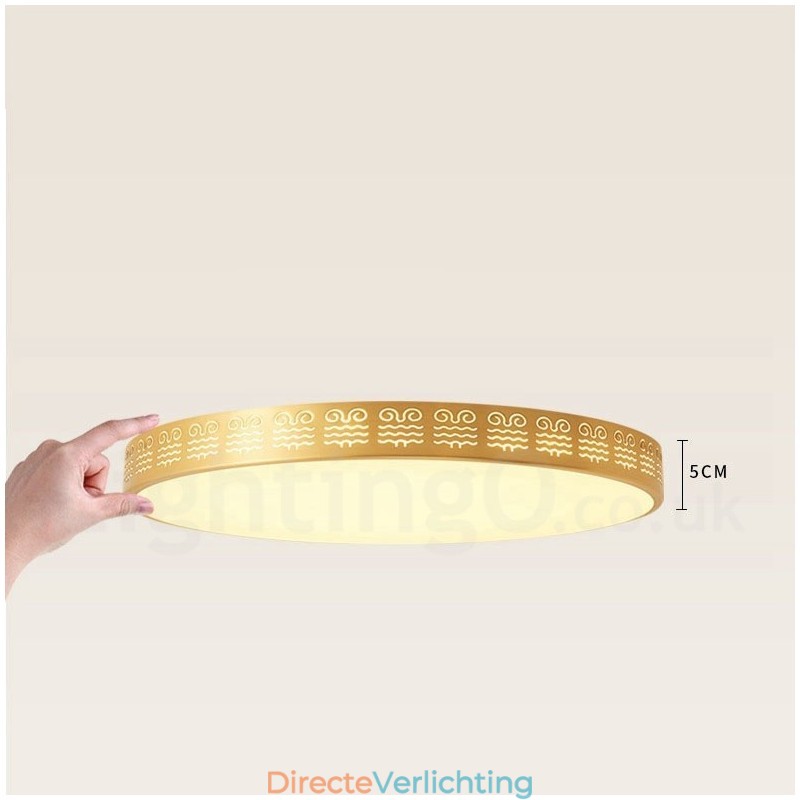 Ronde, moderne, eigentijdse, Scandinavische stijl plafondlamp van puur messing met acryl kap