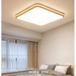 Vierkant houten plafondlamp met lens, moderne eigentijdse Scandinavische stijl, plafondlamp van hout met acryl kap en afstandsbediening. Kan ook als wandlamp worden gebruikt.