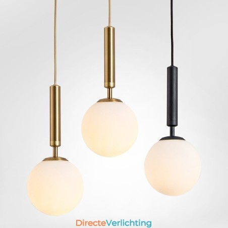 Moderne, eigentijdse hanglamp met glazen kap Moderne, eigentijdse hanglamp met glazen kap