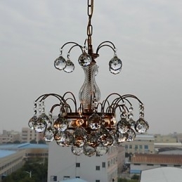 Decoratieve kroonluchter voor woninginrichting