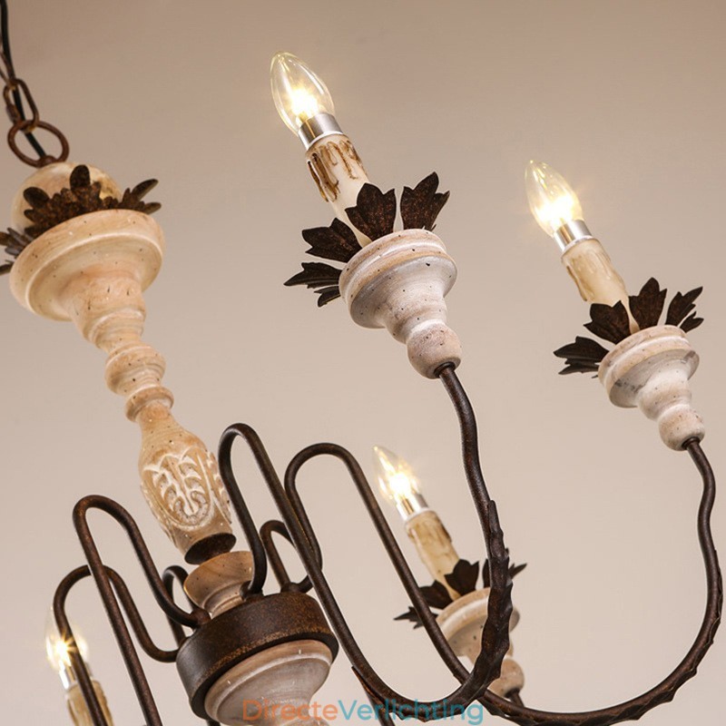 Landelijk vintage houten kroonluchter met 6 lampen