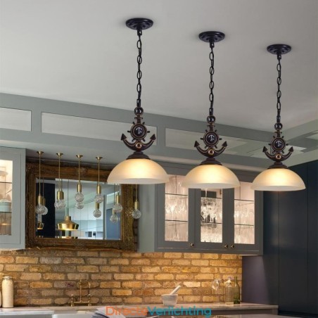Eén licht zwarte rustieke artistieke retro antieke hanglamp met glazen kap Eén licht zwarte rustieke artistieke retro antieke hanglamp met glazen kap