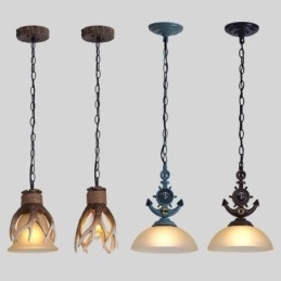 Eén licht zwarte rustieke artistieke retro antieke hanglamp met glazen kap