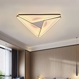 Minimalistische plafondlamp in driehoekvorm
