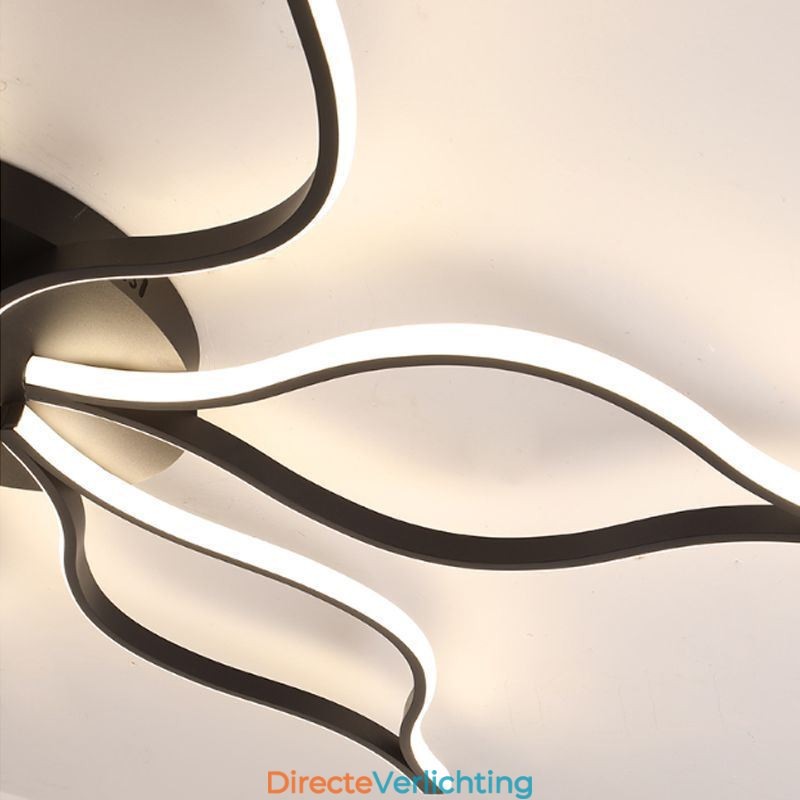 Minimalistische plafondlamp met vijfbladige bloemen