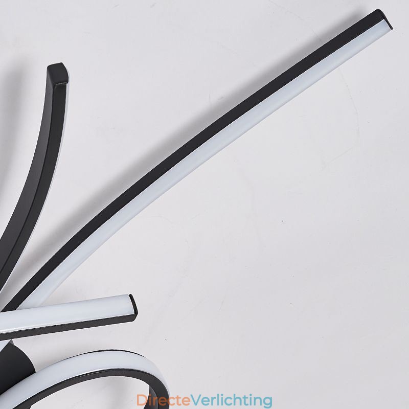 Minimalistische plafondlamp in de vorm van een vlinder van aluminium