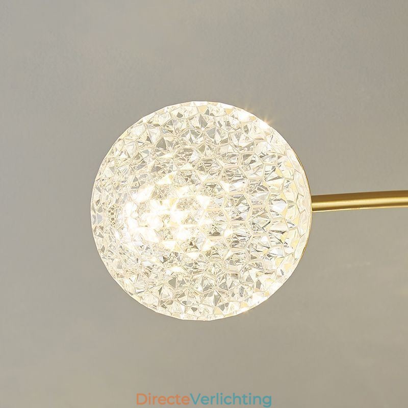 Moderne plafondlamp met gouden plafondbevestiging, decoratieve verlichtingsarmatuur