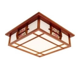 Retro houten plafondlamp met vierkante inbouw