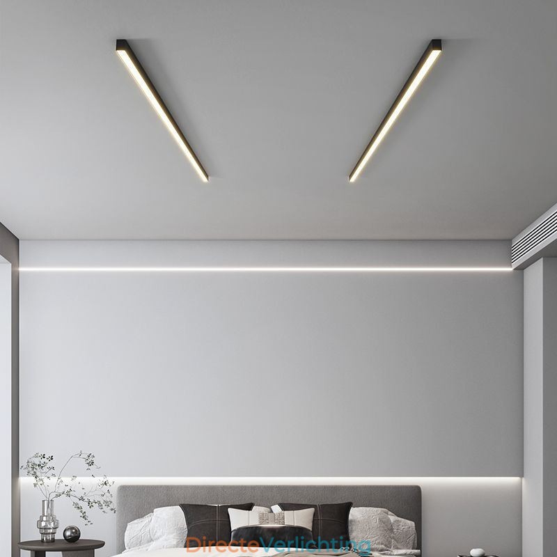 Moderne plafondlamp, lange strip, opbouw plafondlamp