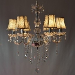 Moderne luxe kroonluchter met 6 lampen in kristaldecoratie