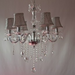 Moderne luxe kroonluchter met 6 lampen in kristaldecoratie