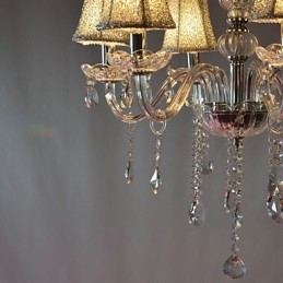 Moderne luxe kroonluchter met 6 lampen in kristaldecoratie