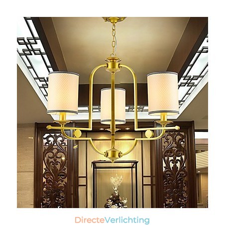 Moderne, eigentijdse metalen kroonluchter Moderne, eigentijdse metalen kroonluchter