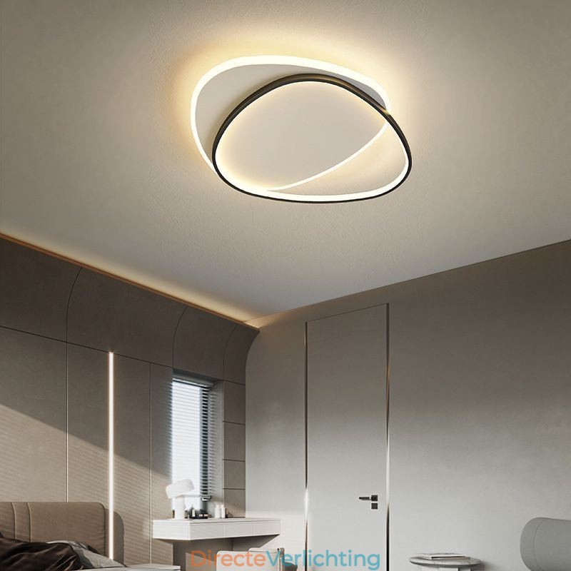 Plafondlamp met dubbele driehoekige inbouw