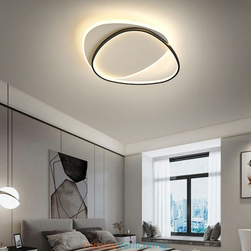 Plafondlamp met dubbele driehoekige inbouw