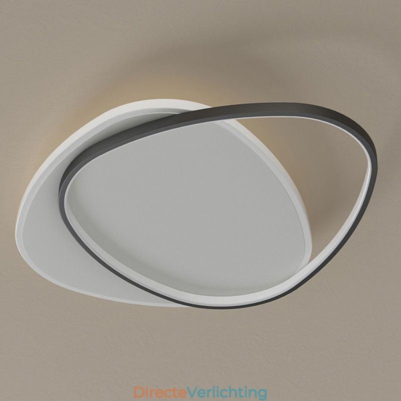 Plafondlamp met dubbele driehoekige inbouw
