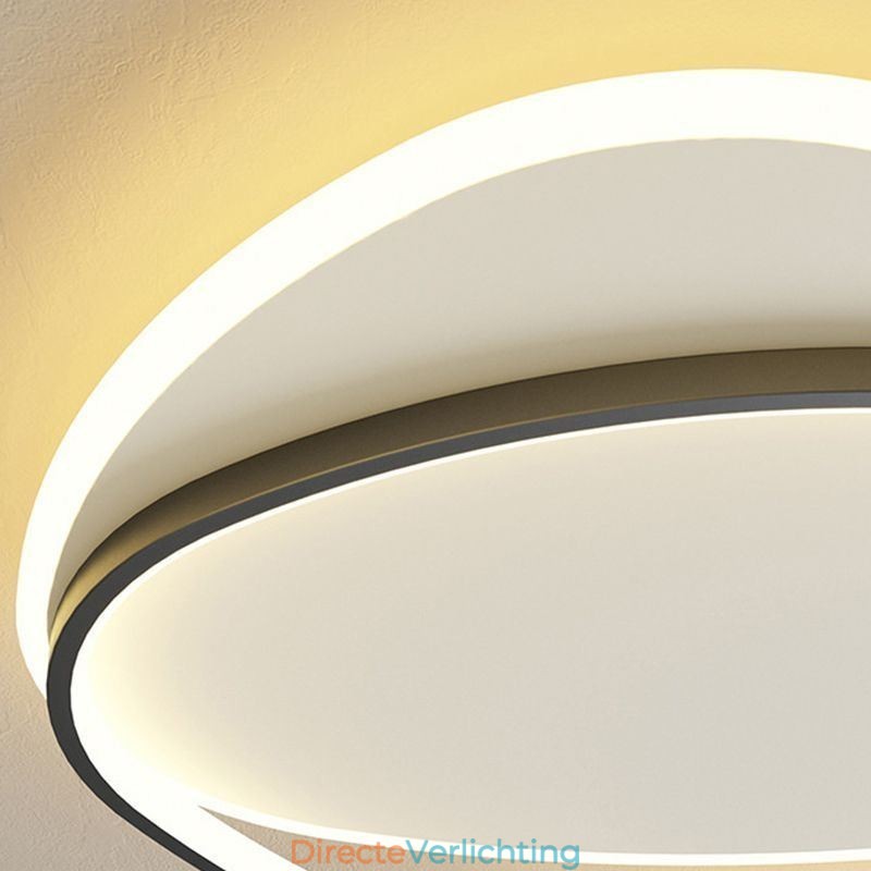Plafondlamp met dubbele driehoekige inbouw