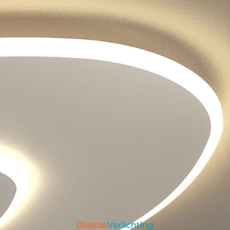 Plafondverlichting met dubbele driehoek