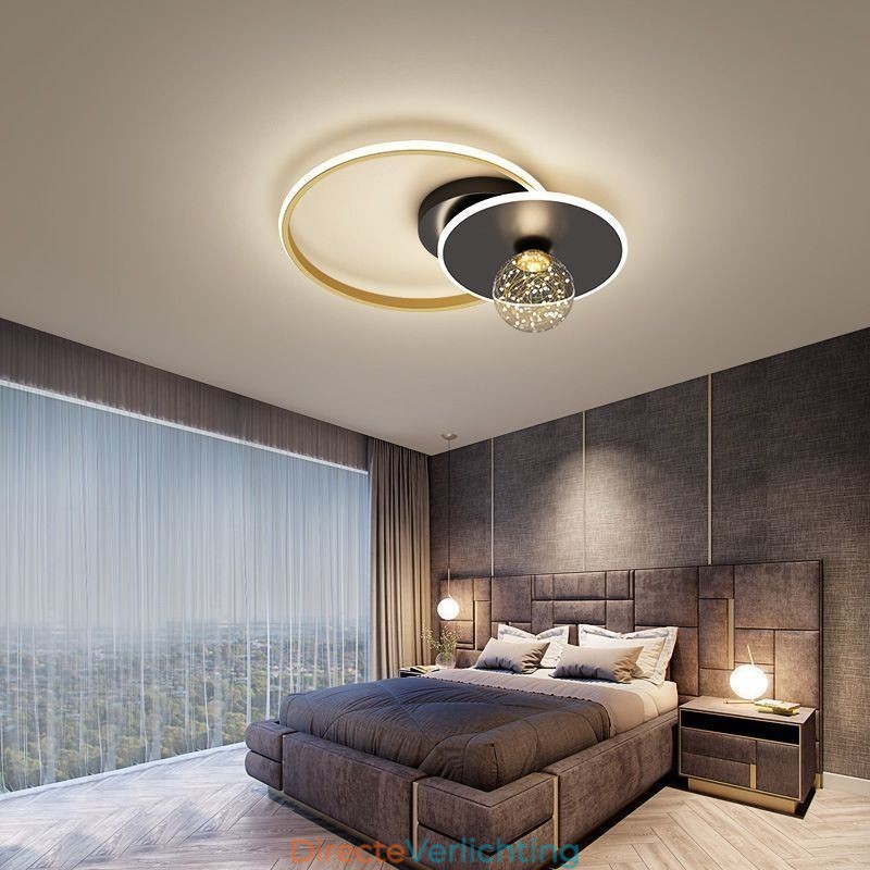 Minimalistische plafondlamp voor inbouw in woondecoratie