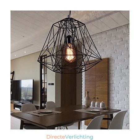 Hanglamp in zwarte vlecht lampenkap Hanglamp in zwarte vlecht lampenkap