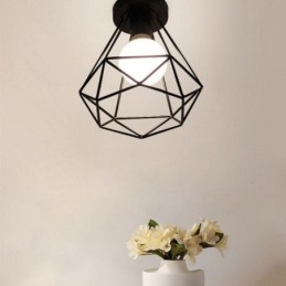 Plafondlamp in diamantvorm