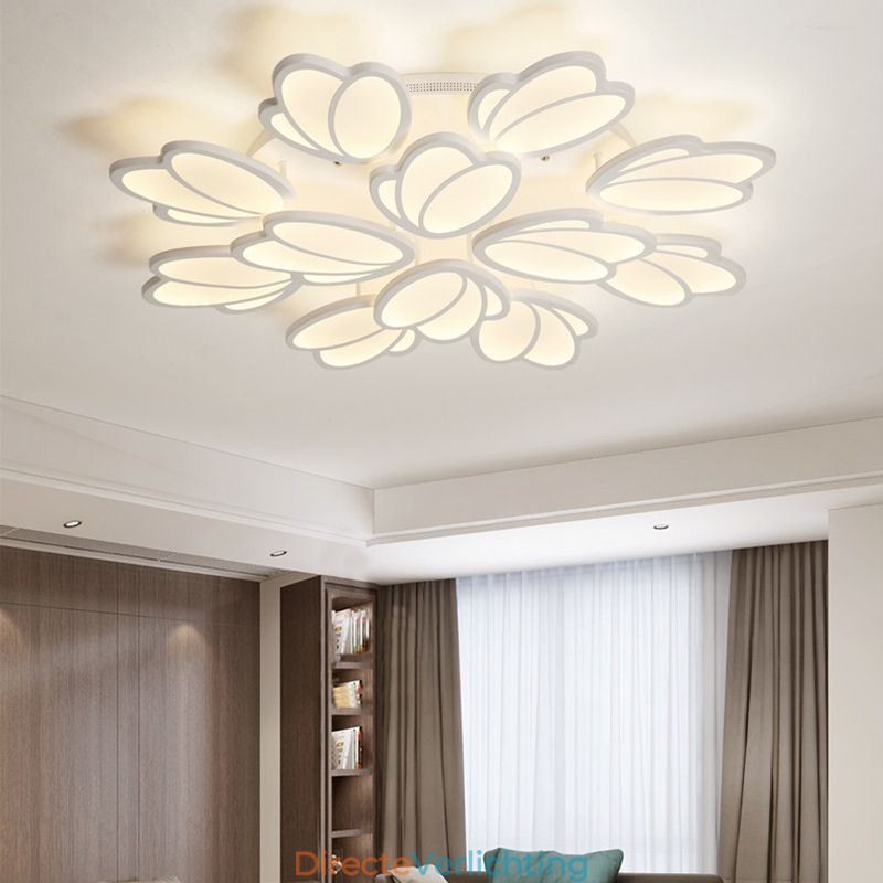 Moderne plafondlamp met tulp als decoratieve verlichting