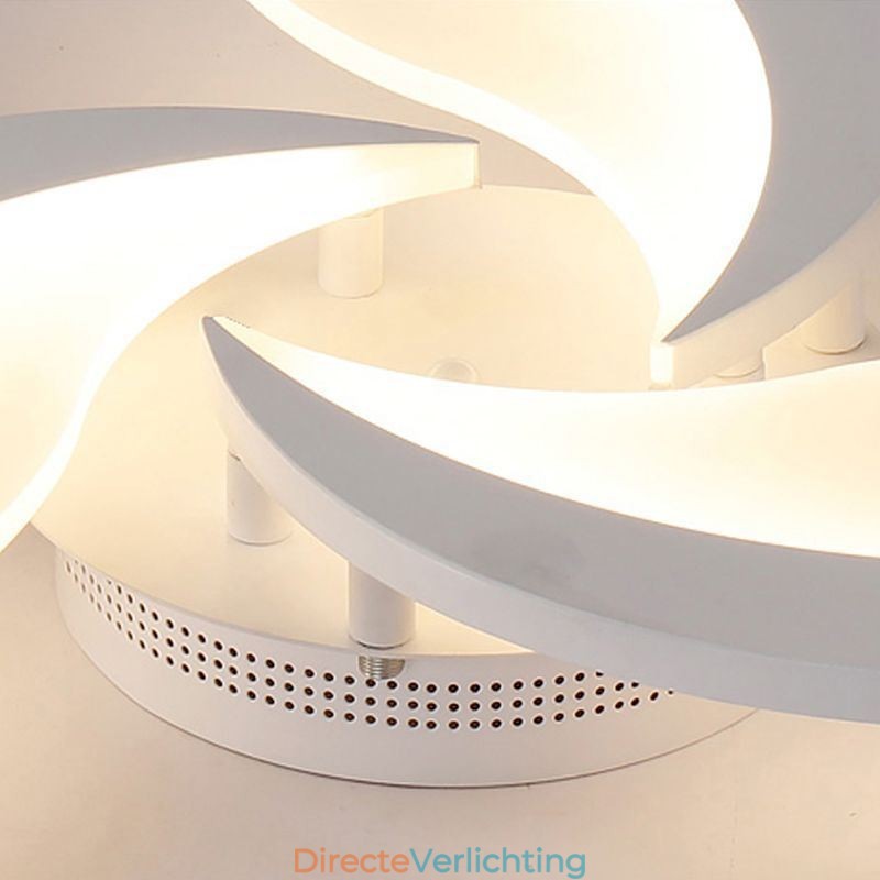 Plafondlamp met acryl bloemblaadjes