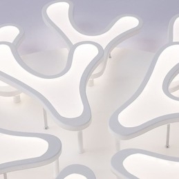 Plafondlamp van acryl met gewei
