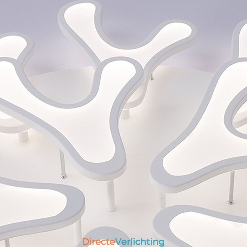 Plafondlamp van acryl met gewei