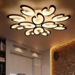 Bloemvormige plafondlamp met plafondbevestiging