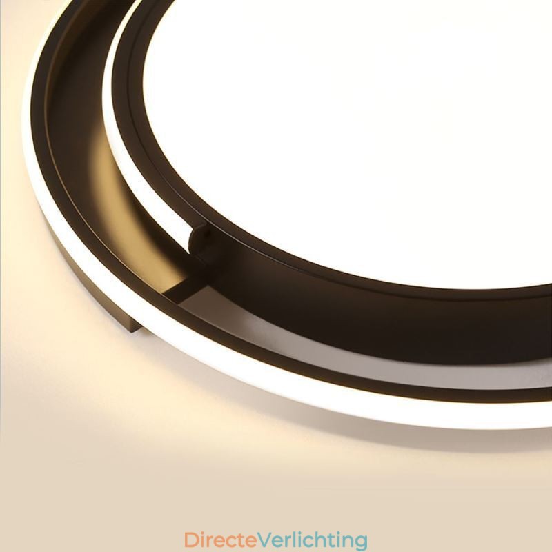 Moderne minimalistische plafondlamp met ronde plafondbevestiging