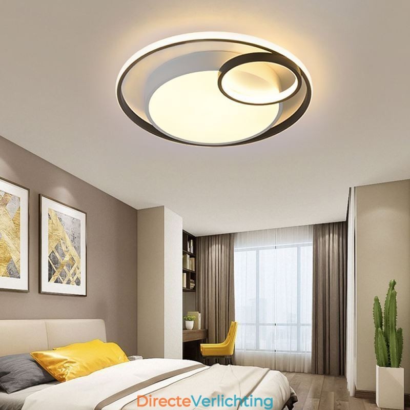 Moderne ronde plafondlamp met inbouwmontage