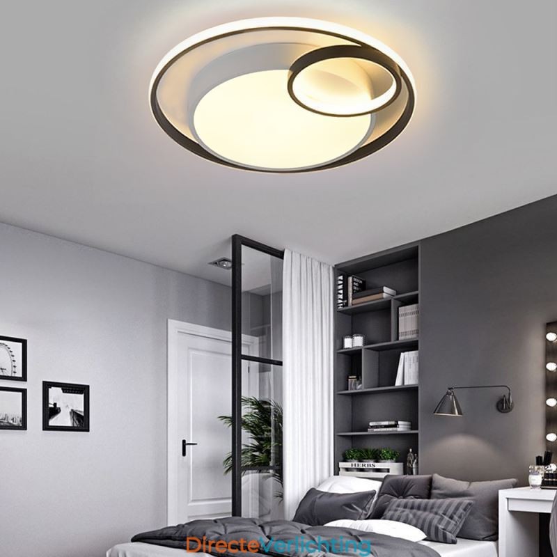 Moderne ronde plafondlamp met inbouwmontage