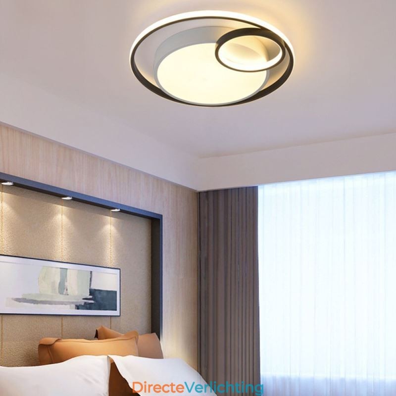 Moderne ronde plafondlamp met inbouwmontage