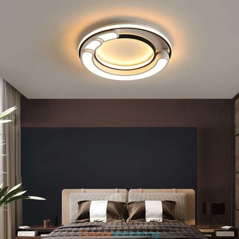 Ronde plafondlamp van acryl met inbouwmontage