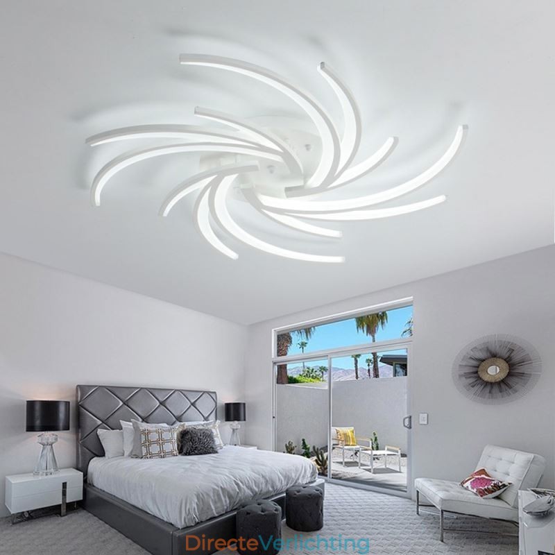 Onregelmatige lineaire plafondlamp met moderne verlichting