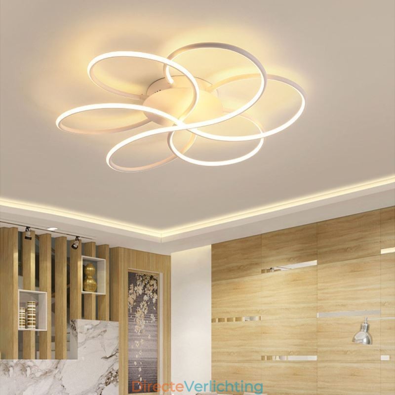 Lineaire plafondlamp met moderne bloemendesignlamp