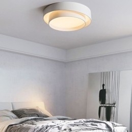 Moderne, ronde plafondlamp met inbouwmontage