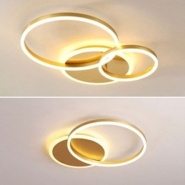 Moderne ronde plafondlamp van goudkleurig materiaal