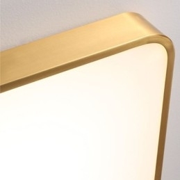 Minimalistische plafondlamp van acryl in vierkant goudkleur