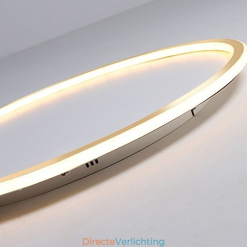 Minimalistische ronde plafondlamp met inbouwmontage