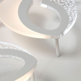 Moderne eenvoudige plafondlamp in de vorm van een hart van acryl