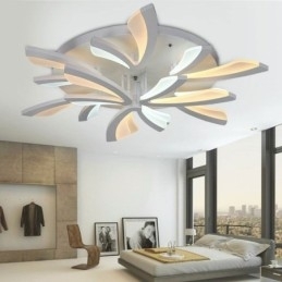 Moderne plafondlamp in de vorm van een paardenbloem