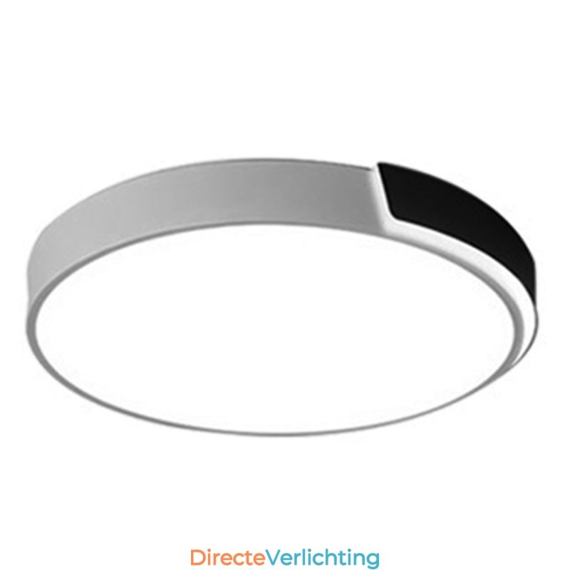 Moderne eenvoudige plafondlamp met ronde inbouwmontage