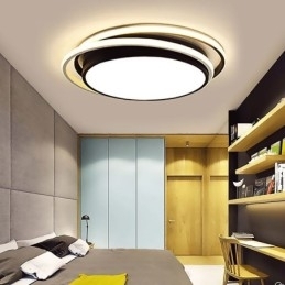 Moderne eenvoudige plafondlamp met geometrische montage, vierkant frame en lamplicht